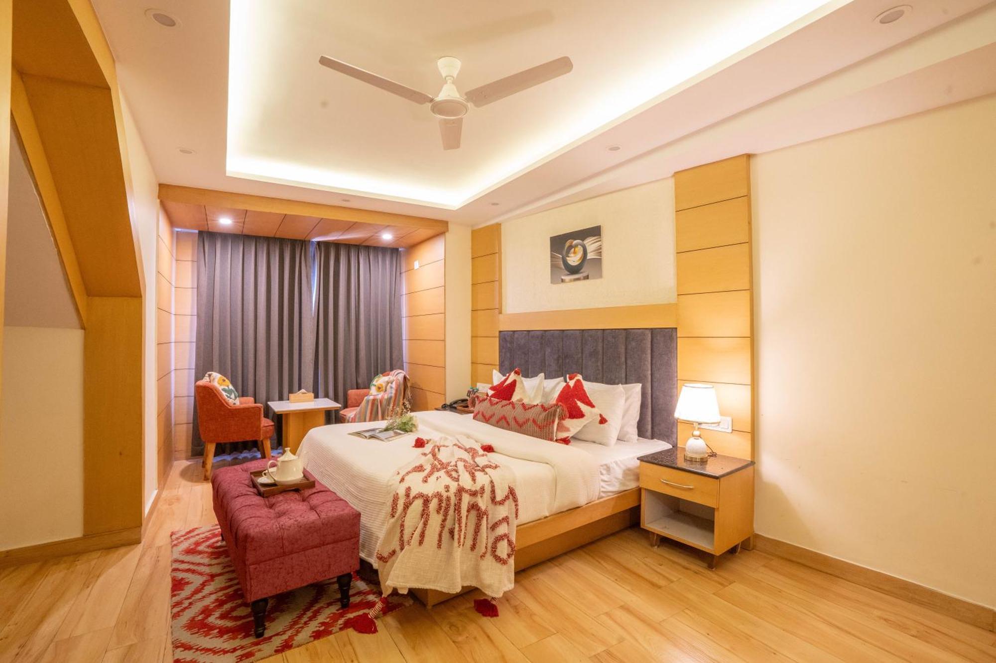 Hotel Super @Mall Road Mussoorie Zewnętrze zdjęcie